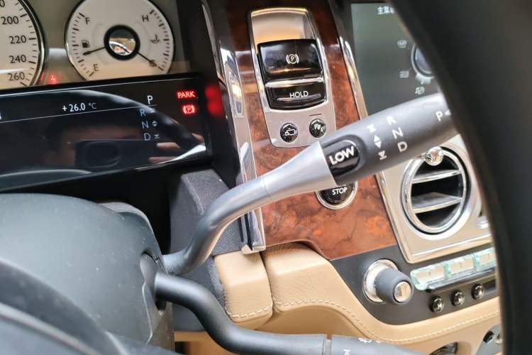 Used Rolls-Royce Ghost 2013 6.6T Art Deco Collection Edition Gear Lever