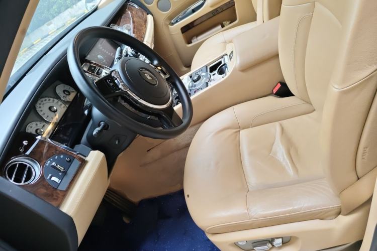 Used Rolls-Royce Ghost 2013 6.6T Art Deco Collection Edition Left Front Seat