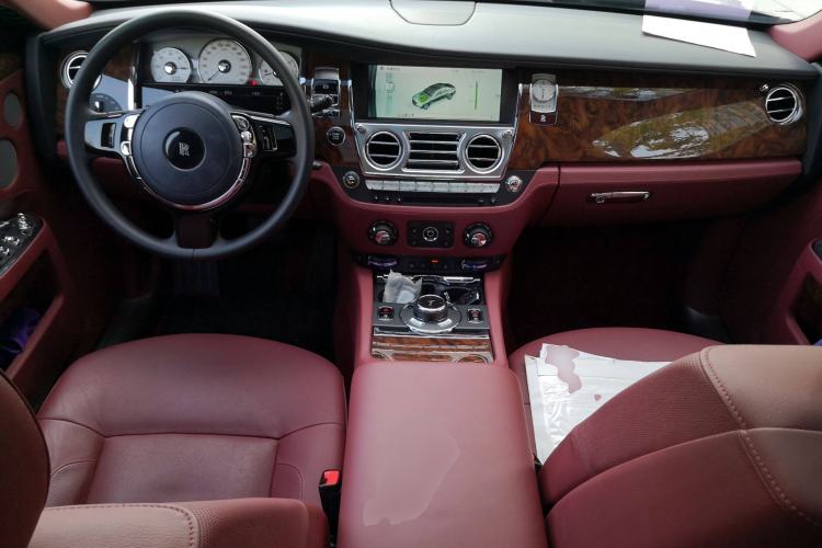Used Rolls-Royce Ghost 2014 6.6T Extended Version Center Console