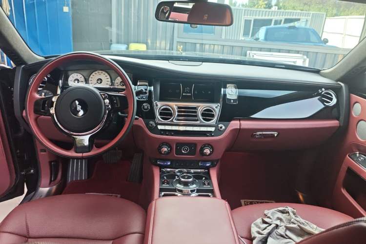Used Rolls-Royce Ghost 2014 6.6T Extended Version Center Console