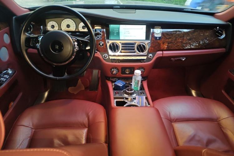 Used Rolls-Royce Ghost 2014 6.6T Extended Version Center Console