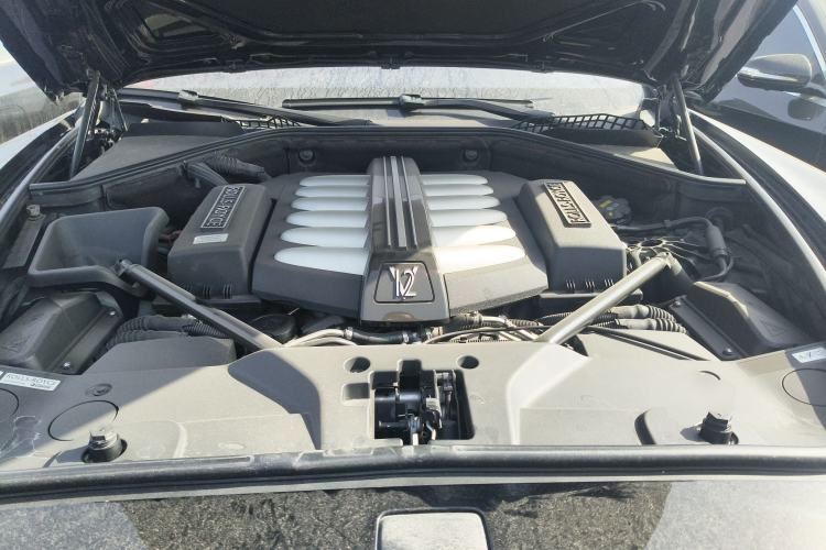 Used Rolls-Royce Ghost 2014 6.6T Extended Version Engine Bay