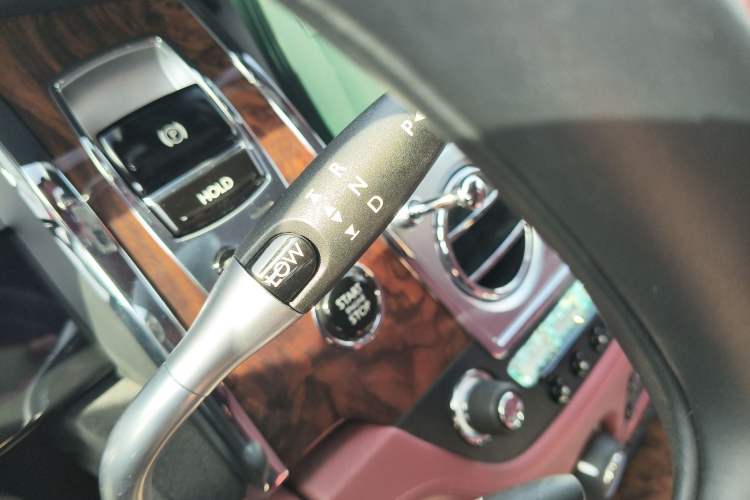 Used Rolls-Royce Ghost 2014 6.6T Extended Version Gear Lever