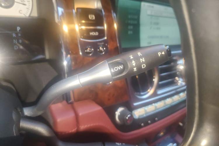 Used Rolls-Royce Ghost 2014 6.6T Extended Version Gear Lever