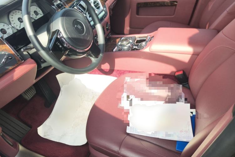 Used Rolls-Royce Ghost 2014 6.6T Extended Version Left Front Seat