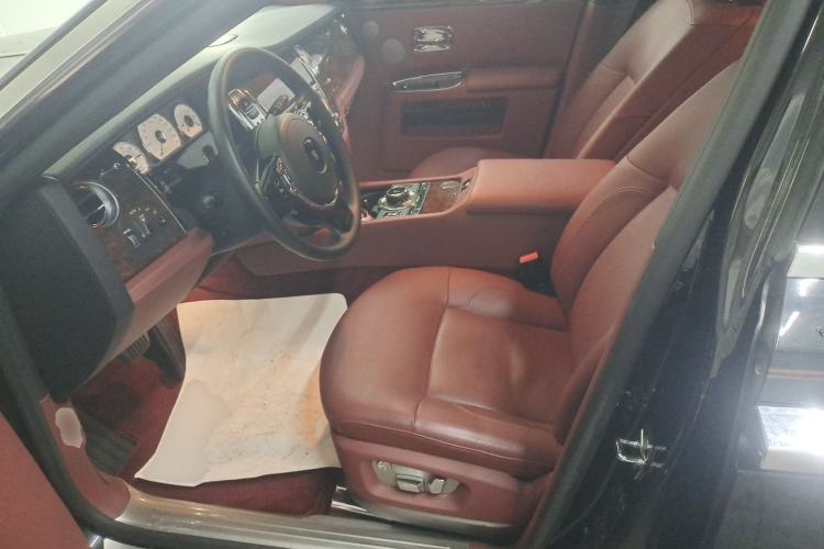 Used Rolls-Royce Ghost 2014 6.6T Extended Version Left Front Seat