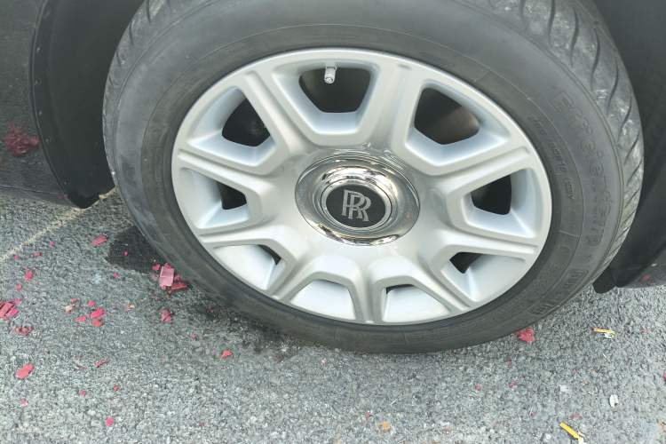 Used Rolls-Royce Ghost 2014 6.6T Extended Version Right Front Wheel Hub