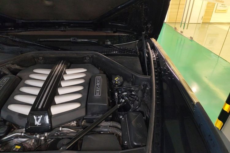Used Rolls-Royce Ghost  Engine Bay Left