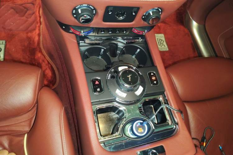 Used Rolls-Royce Ghost  Gear Lever