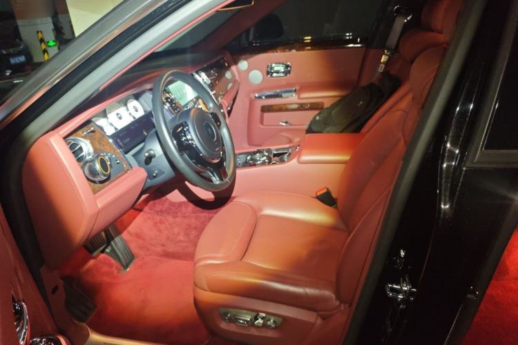 Used Rolls-Royce Ghost 2016 6.6T Eternal Love Collector's Edition Left Front Seat
