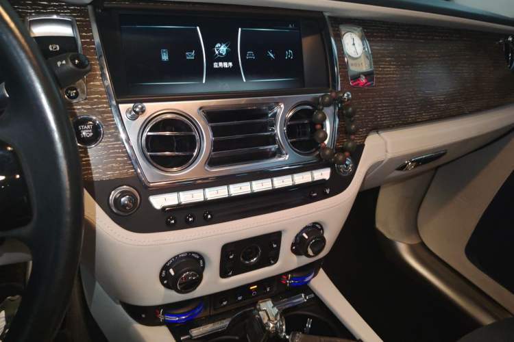 Used Rolls-Royce Ghost 2018 6.6T Long Wheelbase Version Audio And AC Panel