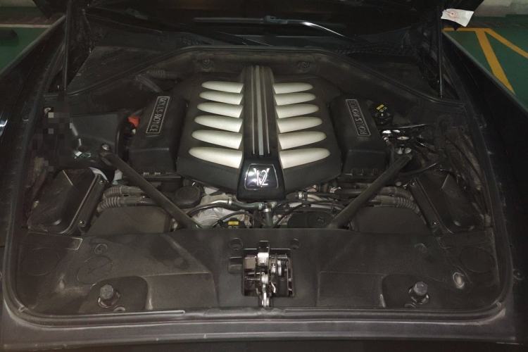 Used Rolls-Royce Ghost 2018 6.6T Standard Wheelbase Version Engine Bay