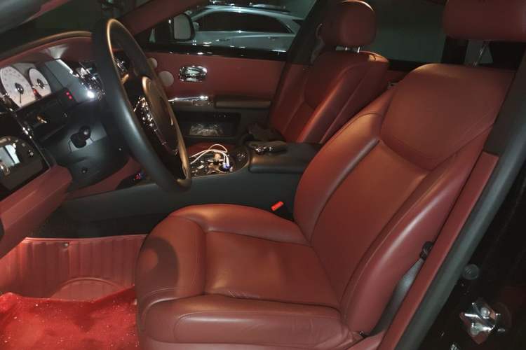 Used Rolls-Royce Ghost 2018 6.6T Standard Wheelbase Version Left Front Seat
