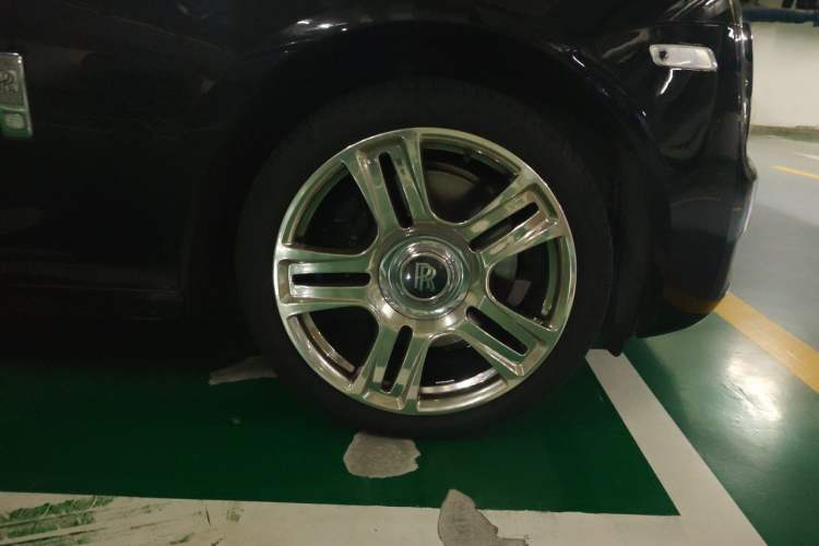 Used Rolls-Royce Ghost 2018 6.6T Standard Wheelbase Version Right Front Wheel Hub