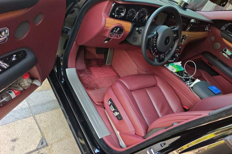 Used Rolls-Royce Ghost 2024 6.7T Black Badge Driver Seat