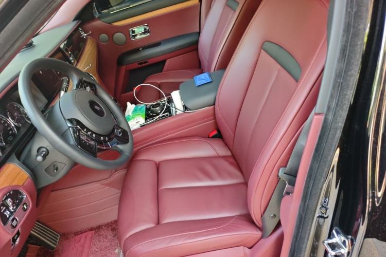 Used Rolls-Royce Ghost 2024 6.7T Black Badge Left Front Seat