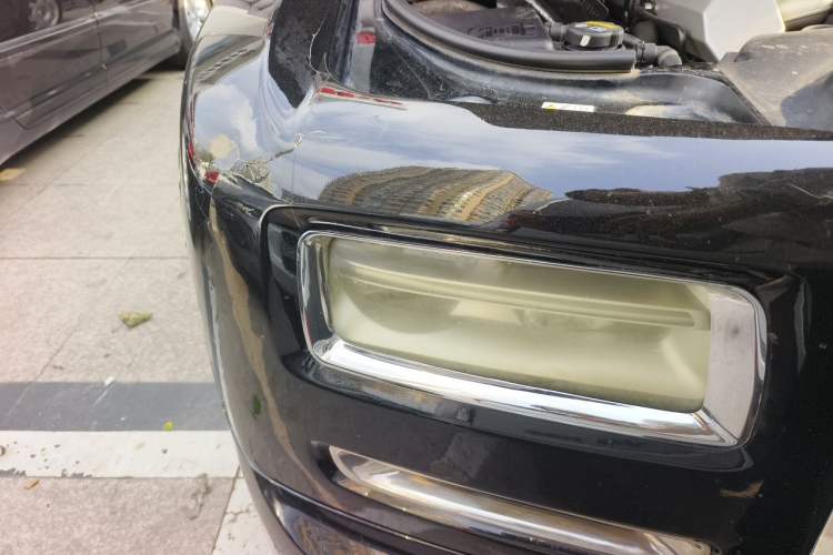 Used Rolls-Royce Phantom  Right Front Headlight