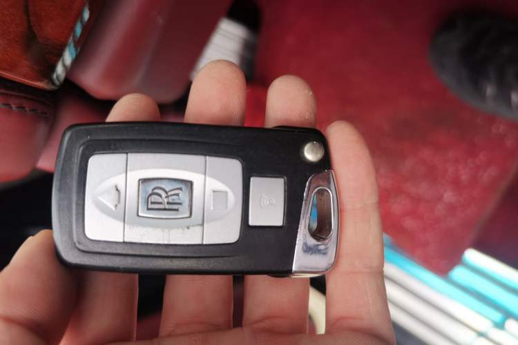 Used Rolls-Royce Phantom 2007 6.7L Two-Door Coupe 101EX Vehicle Key