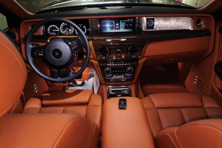 Used Rolls-Royce Phantom 2018 6.7T Long Wheelbase Version Center Console