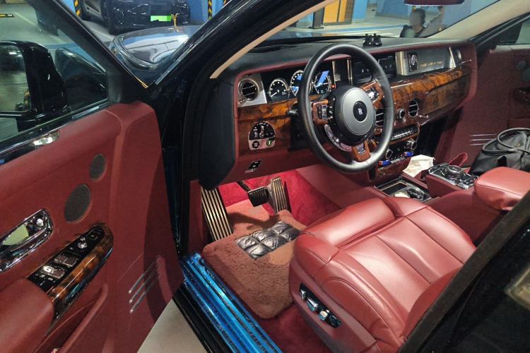 Used Rolls-Royce Phantom 2018 6.7T Long Wheelbase Version Driver Seat