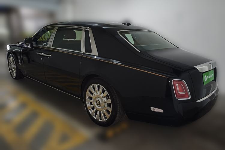 Used Rolls-Royce Phantom 2018 6.7T Long Wheelbase Version Rear Left 45 Deg