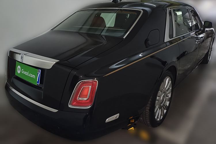 Used Rolls-Royce Phantom 2018 6.7T Long Wheelbase Version Rear Right 45 Deg