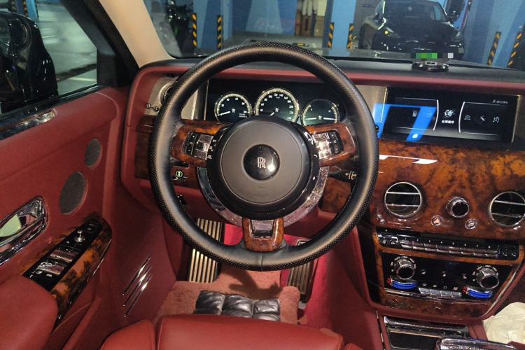 Used Rolls-Royce Phantom 2018 6.7T Long Wheelbase Version Steering Wheel