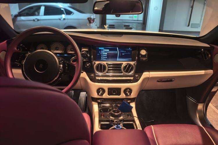 Used Rolls-Royce Wraith 2018 6.6T Standard Edition Center Console