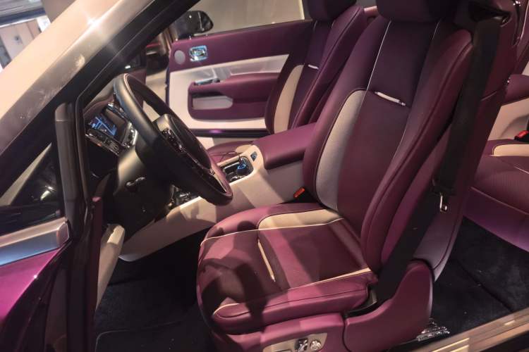 Used Rolls-Royce Wraith 2018 6.6T Standard Edition Left Front Seat