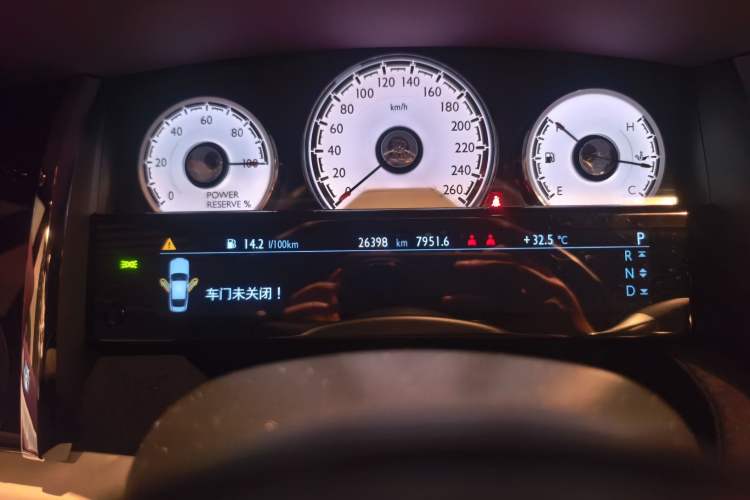 Used Rolls-Royce Wraith 2018 6.6T Standard Edition Odometer Close Up