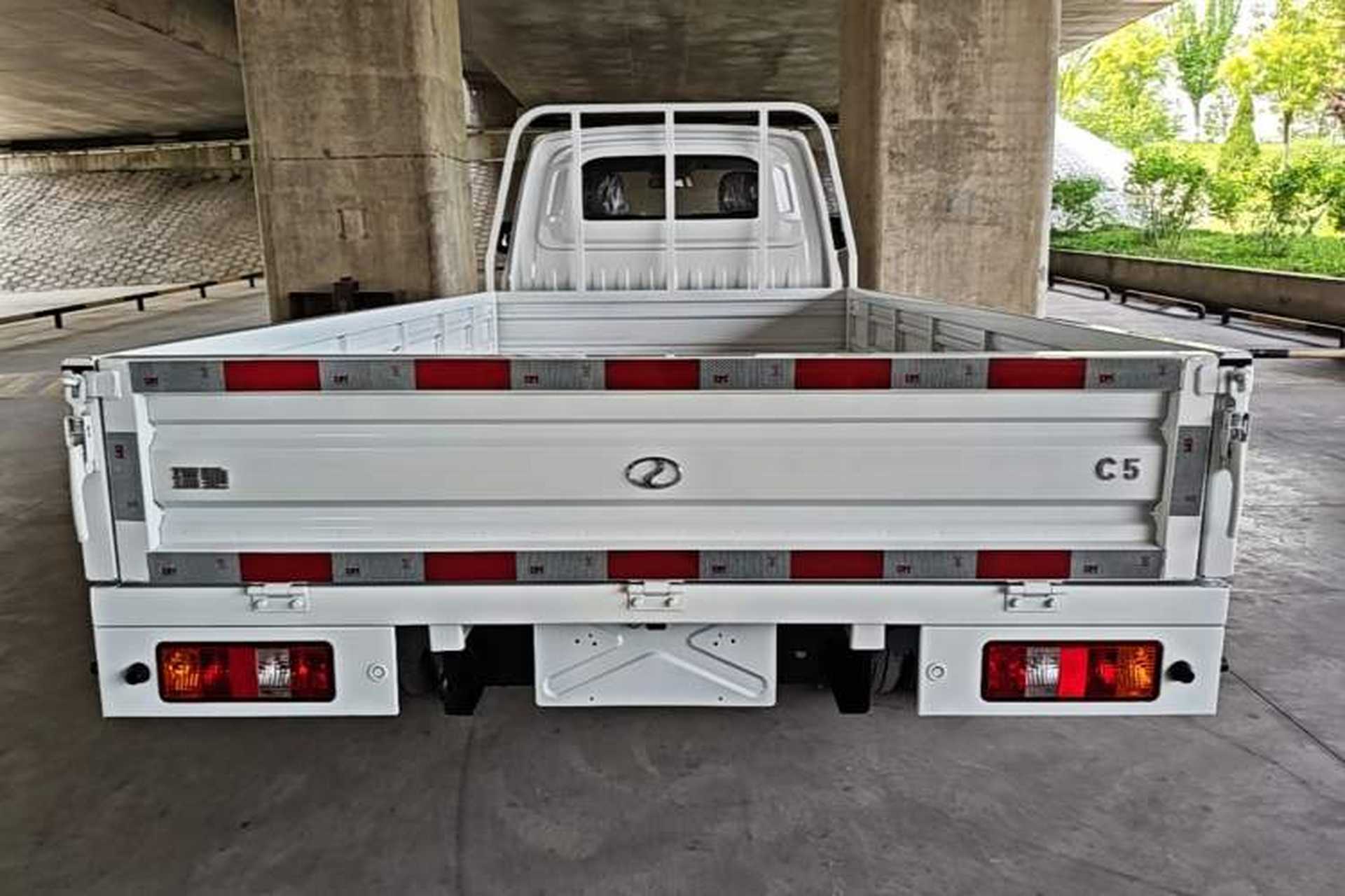 Used Ruichi C5 2025 Model All-Electric Single-Row Pioneer Flatbed Rear