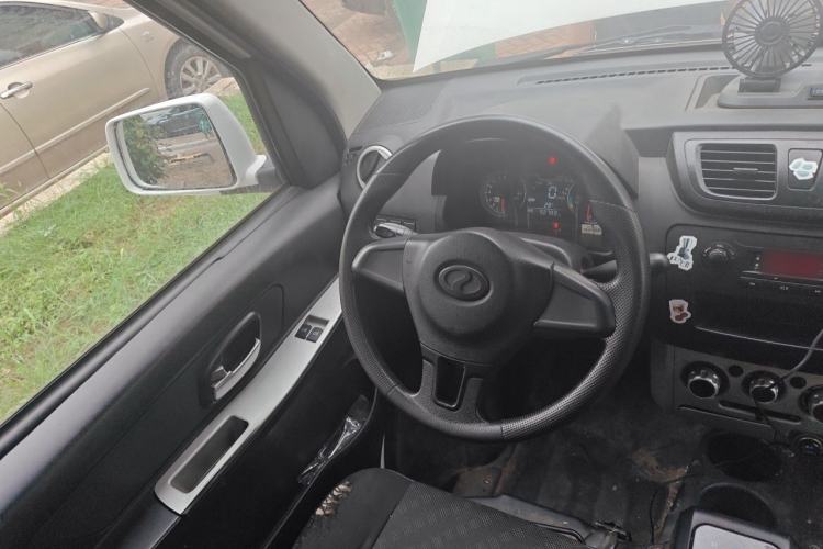 Used Ruichi EC31 2022 Standard Edition Van 38.64 kWh Steering Wheel