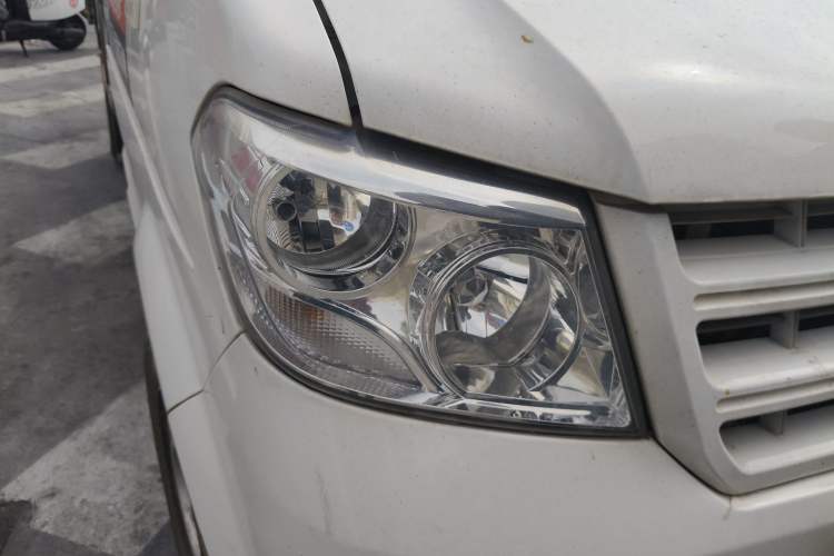 Used Ruichi EC31 2023 Standard Edition PVC 38.64 kWh Right Front Headlight
