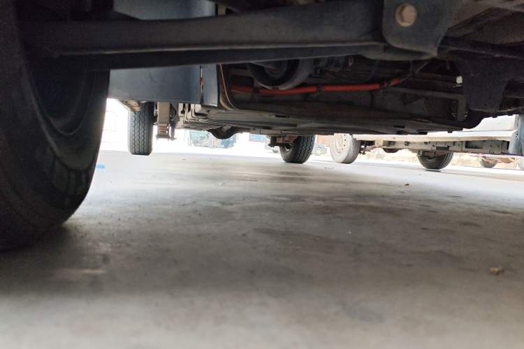 Used Ruichi EC35 2017 Standard Model Chassis Front Right