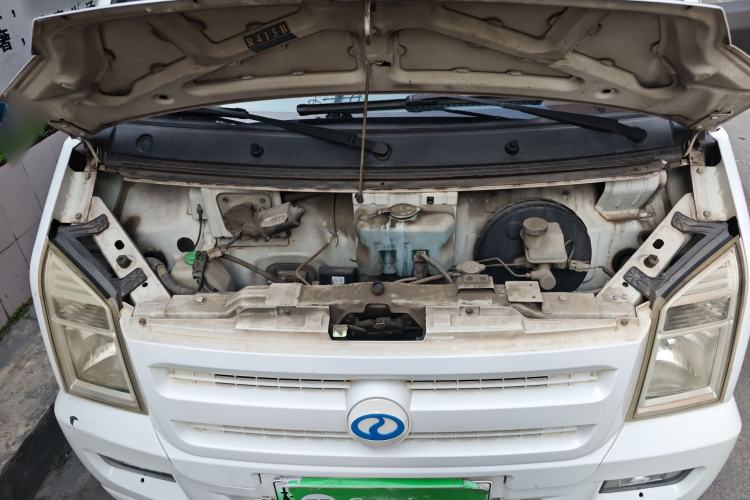 Used Ruichi EC35 2017 Standard Model Engine Bay