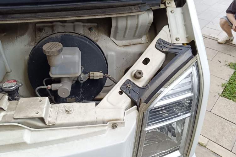 Used Ruichi EC35 2017 Standard Model Engine Bay Left