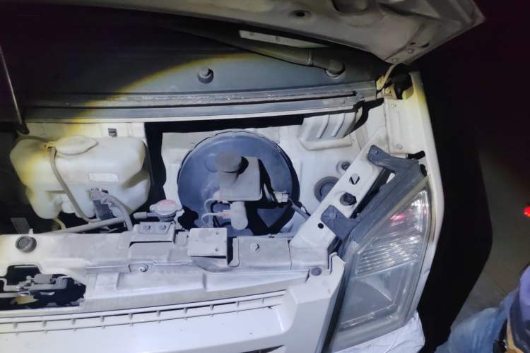 Used Ruichi EC35 2017 Standard Model Engine Bay Left
