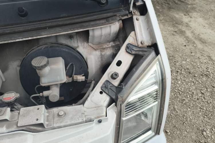 Used Ruichi EC35 2017 Standard Model Engine Bay Left