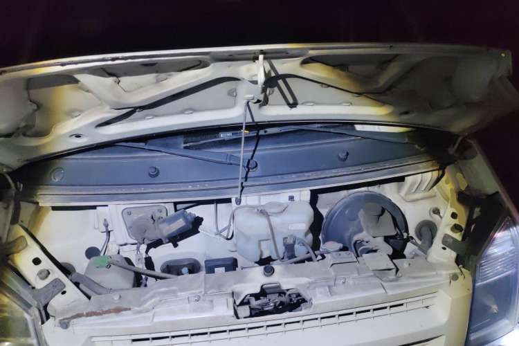 Used Ruichi EC35 2017 Standard Model Engine Bay