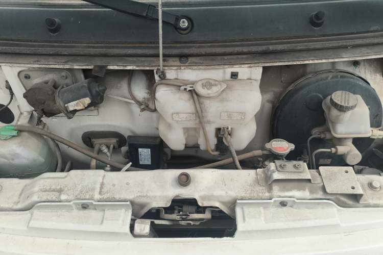 Used Ruichi EC35 2017 Standard Model Engine Bay