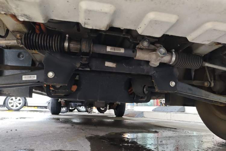 Used Ruichi EC35 2019 EC35 II Standard Model 41.86 kWh Chassis Front