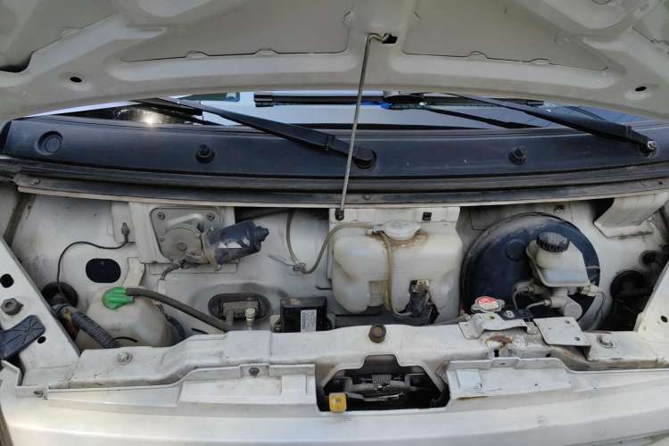 Used Ruichi EC35 2019 EC35 II Standard Model 41.86 kWh Engine Bay