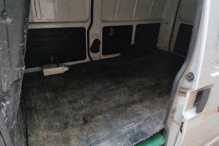 Used Ruichi EC35 2019 EC35 II Professional Model 42.04 kWh Left Rear Seat