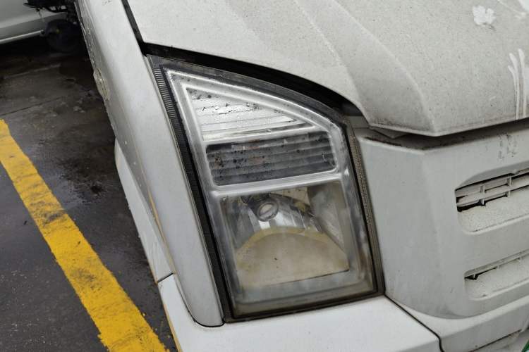 Used Ruichi EC35 2019 EC35 II Standard Model 41.86 kWh Right Front Headlight