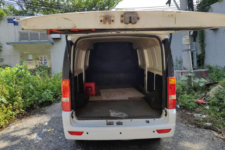 Used Ruichi EC35 2019 EC35 II Standard Model 41.86 kWh Trunk