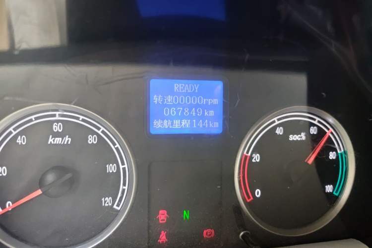 Used Ruichi EC35 2020 EC35 II Long-Range Version 41.86 kWh Odometer Close Up