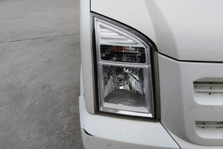Used Ruichi EC35 2020 EC35 II Standard Edition 38.7 kWh Right Front Headlight