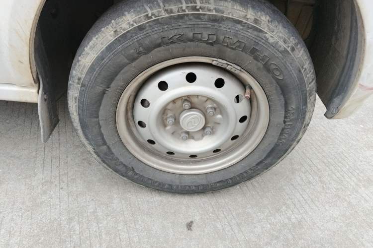 Used Ruichi EC35 2020 EC35 II Standard Edition 38.7 kWh Right Front Wheel Hub