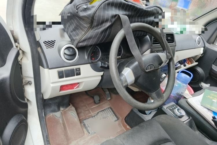 Used Ruichi EC35 2020 EC35 II Standard Edition 38.7 kWh Steering Wheel