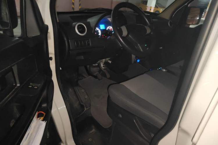 Used Ruichi EC35 2020 EC35 II Long-Range Version 41.86 kWh Driver Seat